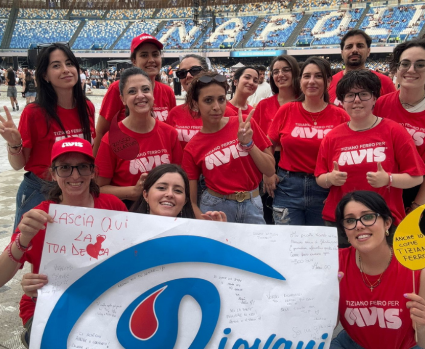 Antonietta Carillo, volontaria di Avis Comunale Angri, al concerto di Tiziano Ferro allo Stadio Maradona
